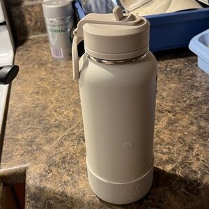 Hydrapeak bottle